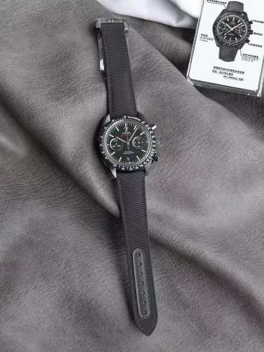 OM: Omega Speedmaster 311.92.44.51.01.003 (Dark Side of the Moon), ceramic case with coated nylon strap, black panda plate, zirconium oxide ceramic dial, decorated with eye-catching white 18K gold 
