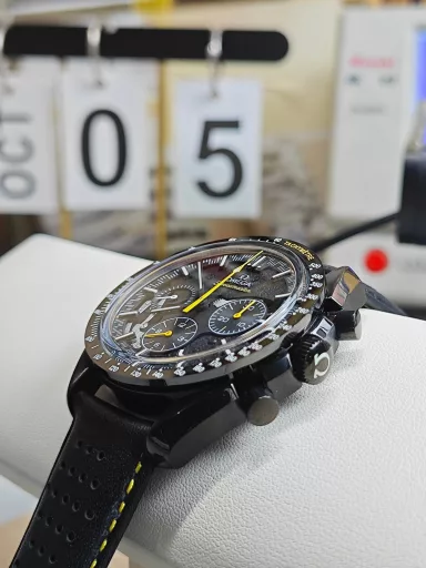 tw Omega Speedmaster Dark Side of the Moon Apollo 8