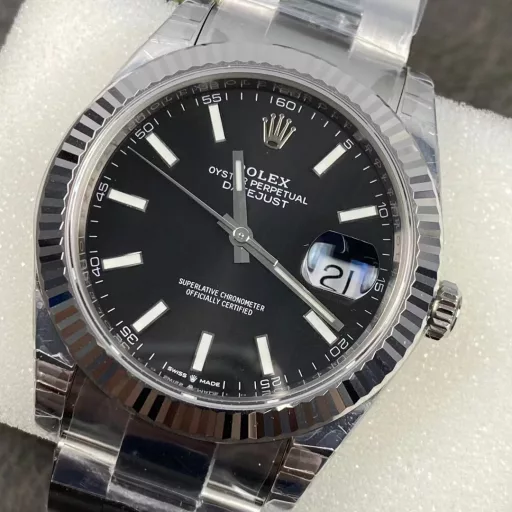 VS Rolex Datejust 41mm is equipped with 3235 movement, the quality is so stable that it can be truly once and for all.