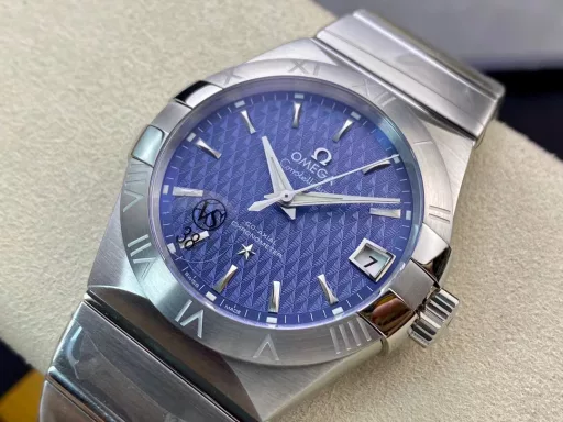 VS Omega Constellation is the essence of Omega. 38mm 8500 integrated movement, a very distinctive style that makes people feel more and more beautiful. Good-looking skins are all the same, but interesting ones are rare. VS Constellation is the version that is worth tasting, not exaggerated, and not falsely advertised.