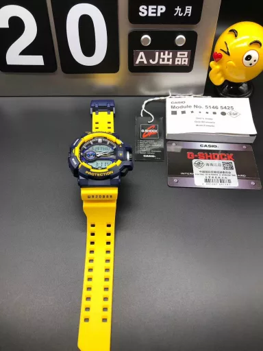 GA-400 hand-raise light Casio G-SHOCK--classic shockproof dial design👍In stock and shipped immediately, 45-degree automatic hand-raise light function with strong visual impact🙈LCD liquid crystal display💡Stopwatch speed function accurate to 1/1000 second⌛Shockproof📣Anti-magnetic💥200 meters waterproof🏊48 city time📲Countdown⏳Alarm clock⏰Fully automatic calendar and other powerful functions