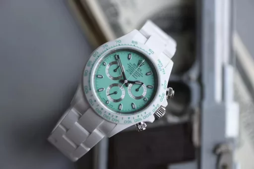 【ZF.Factory New Creative Modification】Dare to be the first in the world - create the first subversive Rolex Daytona chronograph in China, the king of the watch, truly experience limited edition!Super nano ceramic imported from Germany! It is the only one in the industry. The case, bracelet, Cerachrom ceramic solid outer ring and tachymeter scale are all made of the latest developed super nano ceramic material. This material can not only achieve the effect of scratch resistance, wear resistance and anti-fouling, but also greatly enhance the pressure resistance and waterproof performance of the watch. The dial scale is filled with Swiss super luminous material, so that you can still see the time clearly in the absence of light.From the original mold to 100% restoration, every detail has been precisely polished and repeatedly inspected hundreds of times to ensure the quality of each watch, equipped with ShanghaiCal.4130 movement, with a swing frequency of 28,800 times/hour. The power reserve time reaches 72 hours+. The diameter of the watch: 40 x 12.4mm, the weight is only 108g, light and comfortable, and the wearing feeling is unparalleled.Produced by ZF Factory, it injects infinite creativity and life into your watch, creating classics that are difficult to surpass!
