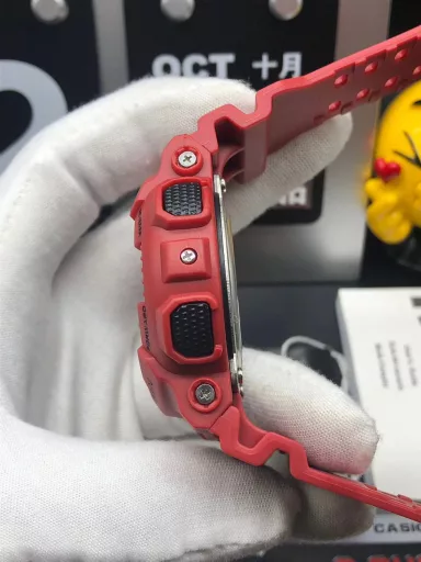 GA-110 Hand-raise Light Casio G-SHOCK--Classic shockproof dial design👍In stock and shipped immediately, 45-degree automatic hand-raise light function with strong visual impact🙈LCD liquid crystal display💡Stopwatch speed function accurate to 1/1000 second⌛Shockproof📣Anti-magnetic💥200 meters waterproof🏊48 city time📲Countdown⏳Alarm clock⏰Fully automatic calendar and other powerful functions