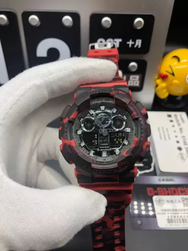 GA-110 Hand-raise Light Casio G-SHOCK--Classic shockproof dial design👍In stock and shipped immediately, 45-degree automatic hand-raise light function with strong visual impact🙈LCD liquid crystal display💡Stopwatch speed function accurate to 1/1000 second⌛Shockproof📣Anti-magnetic💥200 meters waterproof🏊48 city time📲Countdown⏳Alarm clock⏰Fully automatic calendar and other powerful functions