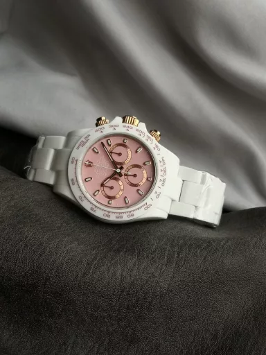 Accepting reservations [rose][rose][rose]N6 Factory super cost-effective [strong] belongs to the AET company co-branded ceramic Daytona series:① Using Dandong 4131 exclusive movement trial version 4801 machine, currently the most stable version of 4131 movement, zero repair, super stable [rose]② Imported nano solid core ceramic material, after continuous testing, the material is not easy to break, and is cut-resistant, wear-resistant, and anti-fouling [rose]③ All literal colors are infinitely close to the original color [rose]④ It has 5 color schemes, Bis Abu Dhabi Bis Kai Green, Racing Green, Sakura Pink, Panda White Series, quality online, absolutely super cost-effective watch [rose]