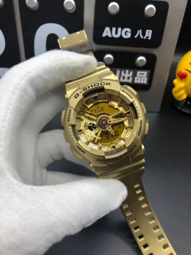 GA-110 Hand-raise Light Casio G-SHOCK--Classic shockproof dial design👍In stock and shipped immediately, 45-degree automatic hand-raise light function with strong visual impact🙈LCD liquid crystal display💡Stopwatch speed function accurate to 1/1000 second⌛Shockproof📣Anti-magnetic💥200 meters waterproof🏊48 city time📲Countdown⏳Alarm clock⏰Fully automatic calendar and other powerful functions