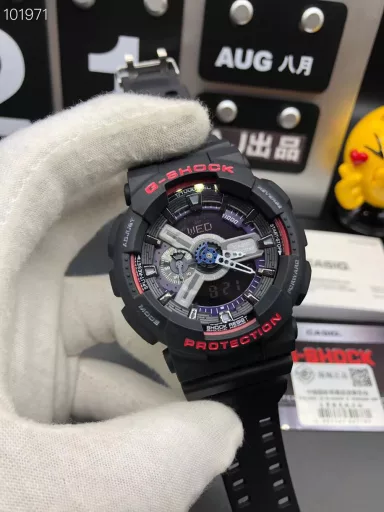 GA-110 Hand-raise Light Casio G-SHOCK--Classic shockproof dial design👍In stock and shipped immediately, 45-degree automatic hand-raise light function with strong visual impact🙈LCD liquid crystal display💡Stopwatch speed function accurate to 1/1000 second⌛Shockproof📣Anti-magnetic💥200 meters waterproof🏊48 city time📲Countdown⏳Alarm clock⏰Fully automatic calendar and other powerful functions