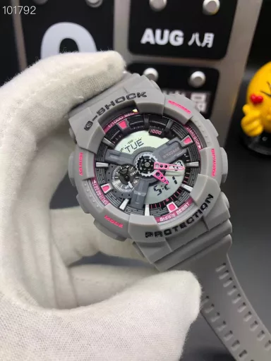 GA-110 Hand-raise Light Casio G-SHOCK--Classic shockproof dial design👍In stock and shipped immediately, 45-degree automatic hand-raise light function with strong visual impact🙈LCD liquid crystal display💡Stopwatch speed function accurate to 1/1000 second⌛Shockproof📣Anti-magnetic💥200 meters waterproof🏊48 city time📲Countdown⏳Alarm clock⏰Fully automatic calendar and other powerful functions