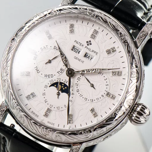 [Iron strokes and silver hooks, vigorous and powerful] High-value new products, simple. Retro. Exquisite craftsmanship!The best collection of the year - Patek Philippe Classic Super Complex Multifunctional Perpetual Calendar Function Watch. The team spent more than two years to carefully design, regardless of cost, dare to be the first, strive for perfection, overcome many difficulties, break through multiple technical bottlenecks, the movement model is CH 29-535 upgraded version, stable quality! [Strap] Classic Italian calfskin strap, clear texture, good texture. Paired with the top Patek Philippe lantern buckle on the market, universal original without pressure.The elegant Calatrava carved case is very individual, and the 42mm diameter is suitable for the size of the average male wrist, consistent with the counter, very business and casual.
