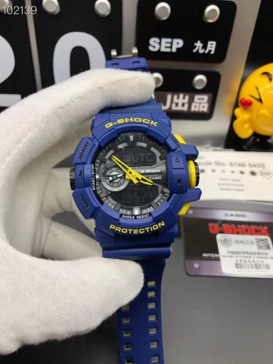 GA-400 hand-raise light Casio G-SHOCK--classic shockproof dial design👍In stock and shipped immediately, 45-degree automatic hand-raise light function with strong visual impact🙈LCD liquid crystal display💡Stopwatch speed function accurate to 1/1000 second⌛Shockproof📣Anti-magnetic💥200 meters waterproof🏊48 city time📲Countdown⏳Alarm clock⏰Fully automatic calendar and other powerful functions