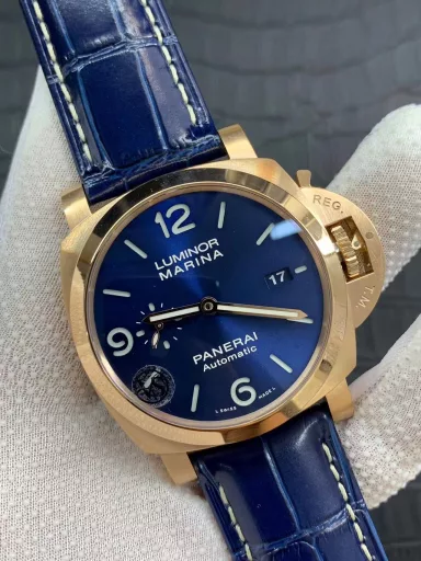VS: 44MM 