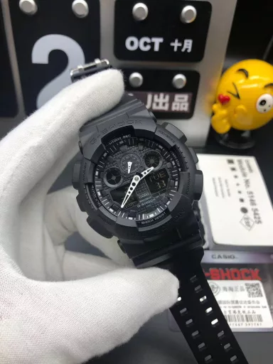 GA-110 Hand-raise Light Casio G-SHOCK--Classic shockproof dial design👍In stock and shipped immediately, 45-degree automatic hand-raise light function with strong visual impact🙈LCD liquid crystal display💡Stopwatch speed function accurate to 1/1000 second⌛Shockproof📣Anti-magnetic💥200 meters waterproof🏊48 city time📲Countdown⏳Alarm clock⏰Fully automatic calendar and other powerful functions