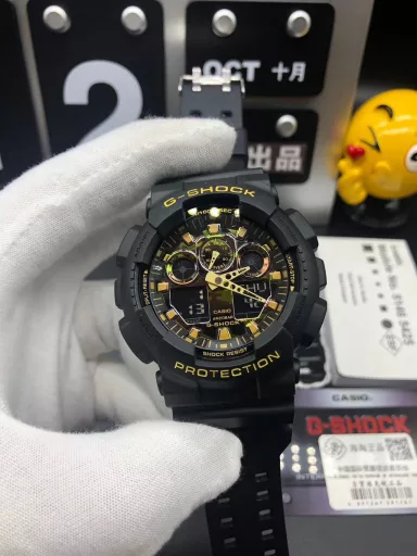 GA-110 Hand-raise Light Casio G-SHOCK--Classic shockproof dial design👍In stock and shipped immediately, 45-degree automatic hand-raise light function with strong visual impact🙈LCD liquid crystal display💡Stopwatch speed function accurate to 1/1000 second⌛Shockproof📣Anti-magnetic💥200 meters waterproof🏊48 city time📲Countdown⏳Alarm clock⏰Fully automatic calendar and other powerful functions