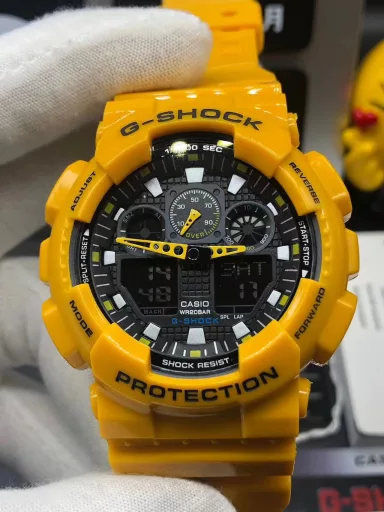 GA-110 Hand-raise Light Casio G-SHOCK--Classic shockproof dial design👍In stock and shipped immediately, 45-degree automatic hand-raise light function with strong visual impact🙈LCD liquid crystal display💡Stopwatch speed function accurate to 1/1000 second⌛Shockproof📣Anti-magnetic💥200 meters waterproof🏊48 city time📲Countdown⏳Alarm clock⏰Fully automatic calendar and other powerful functions
