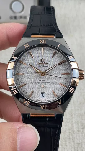 VS Omega Fifth Generation Gold Constellation 8900 Movement