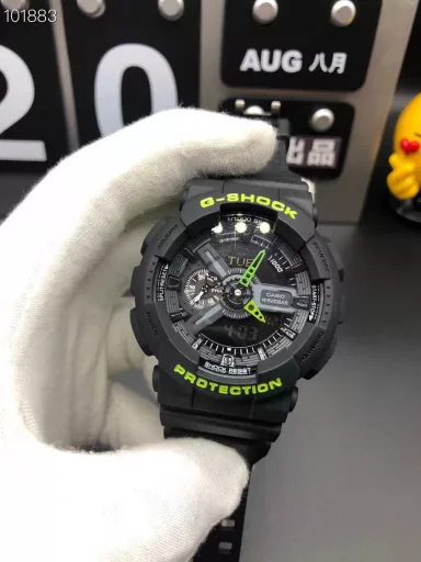 GA-110 Hand-raise Light Casio G-SHOCK--Classic shockproof dial design👍In stock and shipped immediately, 45-degree automatic hand-raise light function with strong visual impact🙈LCD liquid crystal display💡Stopwatch speed function accurate to 1/1000 second⌛Shockproof📣Anti-magnetic💥200 meters waterproof🏊48 city time📲Countdown⏳Alarm clock⏰Fully automatic calendar and other powerful functions