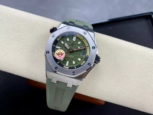 APS Audemars Piguet 15720st is equipped with a new customized integrated cal.4308 movement (not various Japanese machine modified boards), the overall watch size is 42x141.2mm, aps spared no expense to develop an all-in-one machine, and made the original mold to further enhance the replica. Movement: The movement uses a customized all-in-one cal.4308 movement, which is not an ordinary version of the splint machine on the market. All gears of the calendar instant jump function are real and movable, not decorative. The movement uses CNC engraving to make it clearer and more three-dimensional. Case: dps original mold, disassembled the original data of the genuine product, 3D stereo modeling, so that its size ratio is exactly the same as the original, all accessories are interchangeable with the original, and the straight brushed process of the case and the angular case are perfectly integrated. Strap: After 2 years of trial and error, the craftsmanship and quality are continuously improved, and finally the original effect is achieved. Whether in terms of color, material, and craftsmanship, it can be comparable to the counter strap and can be interchanged with the original. Head grain: The one-button quick-release button synchronized with the original makes the strap easy to remove with one button. The buckle also adopts a one-button quick-release design, which can be used with the original. aps carefully creates the highest quality on the entire network!