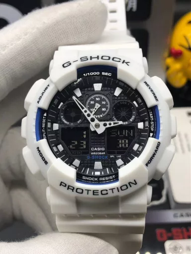 GA-110 Hand-raise Light Casio G-SHOCK--Classic shockproof dial design👍In stock and shipped immediately, 45-degree automatic hand-raise light function with strong visual impact🙈LCD liquid crystal display💡Stopwatch speed function accurate to 1/1000 second⌛Shockproof📣Anti-magnetic💥200 meters waterproof🏊48 city time📲Countdown⏳Alarm clock⏰Fully automatic calendar and other powerful functions