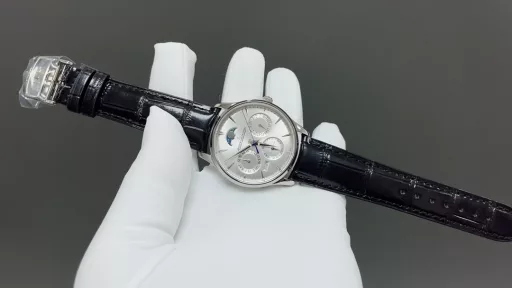 GR Factory 🌐 New Product After 3 years of research on the Jaeger-LeCoultre Master full-function perpetual calendar mechanical movement, the Jaeger-LeCoultre Master perpetual calendar automatic mechanical watch was reproduced. With the concept of not counting time and cost, the imported 9015 movement was used to restore the integrated machine complex function 868 movement. All functions are consistent with the official one! 1: Perpetual calendar function