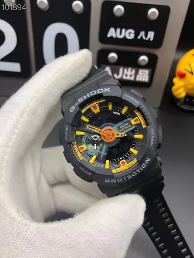 GA-110 Hand-raise Light Casio G-SHOCK--Classic shockproof dial design👍In stock and shipped immediately, 45-degree automatic hand-raise light function with strong visual impact🙈LCD liquid crystal display💡Stopwatch speed function accurate to 1/1000 second⌛Shockproof📣Anti-magnetic💥200 meters waterproof🏊48 city time📲Countdown⏳Alarm clock⏰Fully automatic calendar and other powerful functions