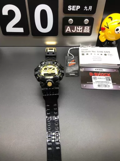GA-400 hand-raise light Casio G-SHOCK--classic shockproof dial design👍In stock and shipped immediately, 45-degree automatic hand-raise light function with strong visual impact🙈LCD liquid crystal display💡Stopwatch speed function accurate to 1/1000 second⌛Shockproof📣Anti-magnetic💥200 meters waterproof🏊48 city time📲Countdown⏳Alarm clock⏰Fully automatic calendar and other powerful functions
