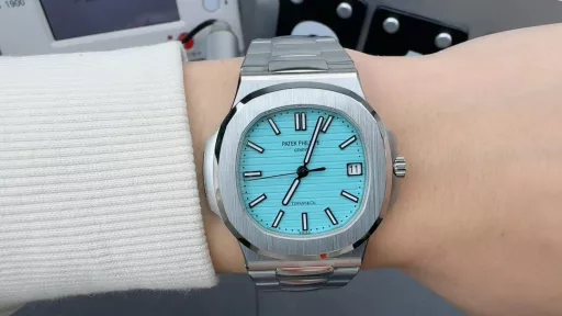 3K Patek Philippe Tiffany Blue Nautilus