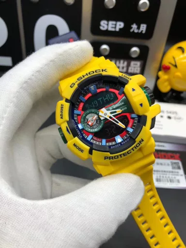 GA-400 hand-raise light Casio G-SHOCK--classic shockproof dial design👍In stock and shipped immediately, 45-degree automatic hand-raise light function with strong visual impact🙈LCD liquid crystal display💡Stopwatch speed function accurate to 1/1000 second⌛Shockproof📣Anti-magnetic💥200 meters waterproof🏊48 city time📲Countdown⏳Alarm clock⏰Fully automatic calendar and other powerful functions