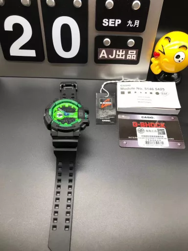GA-400 hand-raise light Casio G-SHOCK--classic shockproof dial design👍In stock and shipped immediately, 45-degree automatic hand-raise light function with strong visual impact🙈LCD liquid crystal display💡Stopwatch speed function accurate to 1/1000 second⌛Shockproof📣Anti-magnetic💥200 meters waterproof🏊48 city time📲Countdown⏳Alarm clock⏰Fully automatic calendar and other powerful functions