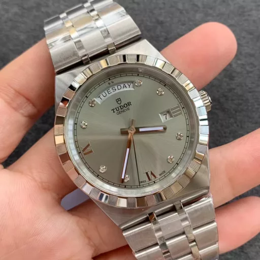V7 41mm