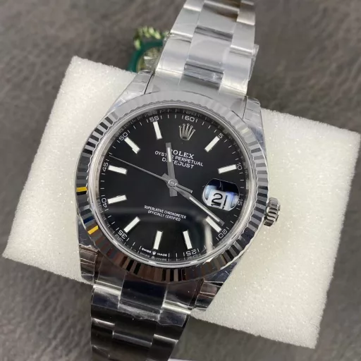 VS Rolex Datejust 41mm is equipped with 3235 movement, the quality is so stable that it can be truly once and for all.