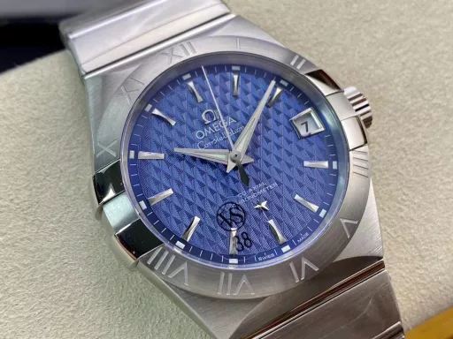 VS Omega Constellation is the essence of Omega. 38mm 8500 integrated movement, a very distinctive style that makes people feel more and more beautiful. Good-looking skins are all the same, but interesting ones are rare. VS Constellation is the version that is worth tasting, not exaggerated, and not falsely advertised.