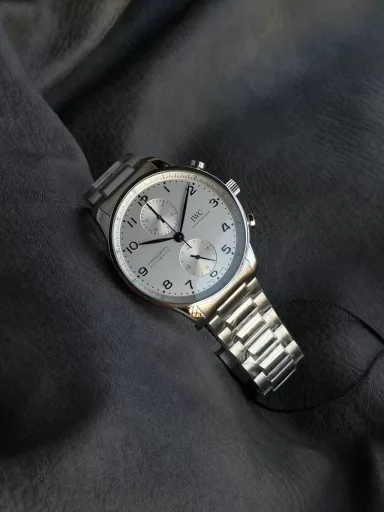 ZF Discovery Magazine, IWC Portuguese series IW371617 watch, stainless steel bracelet case, silver-white panda dial, 69355 automatic machinery, 41 mm.