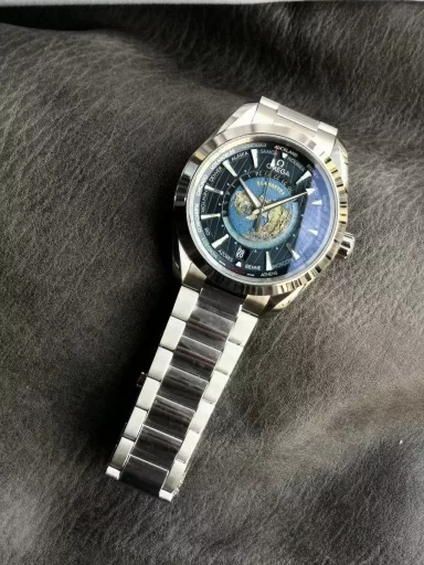 vs limited edition recommendation: Omega Seamaster series 220.10.43.22.03.001 watch (limited edition world time watch), stainless steel bracelet case, blue dial, 8938 automatic machinery, 43 mm.