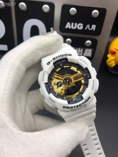 GA-110 Hand-raise Light Casio G-SHOCK--Classic shockproof dial design👍In stock and shipped immediately, 45-degree automatic hand-raise light function with strong visual impact🙈LCD liquid crystal display💡Stopwatch speed function accurate to 1/1000 second⌛Shockproof📣Anti-magnetic💥200 meters waterproof🏊48 city time📲Countdown⏳Alarm clock⏰Fully automatic calendar and other powerful functions