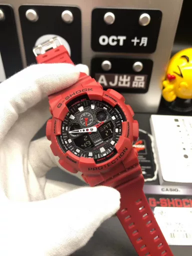GA-110 Hand-raise Light Casio G-SHOCK--Classic shockproof dial design👍In stock and shipped immediately, 45-degree automatic hand-raise light function with strong visual impact🙈LCD liquid crystal display💡Stopwatch speed function accurate to 1/1000 second⌛Shockproof📣Anti-magnetic💥200 meters waterproof🏊48 city time📲Countdown⏳Alarm clock⏰Fully automatic calendar and other powerful functions