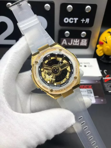 GST-400G hand-raise light Casio G-SHOCK--classic shockproof dial design👍In stock and shipped immediately, 45-degree automatic hand-raise light function with strong visual impact🙈LCD liquid crystal display💡Stopwatch speed function accurate to 1/1000 second⌛Shockproof📣Anti-magnetic💥200 meters waterproof🏊48 city time📲Countdown⏳Alarm clock⏰Fully automatic calendar and other powerful functions
