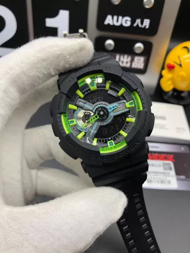 GA-110 Hand-raise Light Casio G-SHOCK--Classic shockproof dial design👍In stock and shipped immediately, 45-degree automatic hand-raise light function with strong visual impact🙈LCD liquid crystal display💡Stopwatch speed function accurate to 1/1000 second⌛Shockproof📣Anti-magnetic💥200 meters waterproof🏊48 city time📲Countdown⏳Alarm clock⏰Fully automatic calendar and other powerful functions