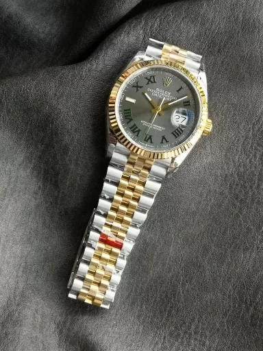 VS new model: 3235 movement 36 Datejust DJVS3225 movement, the only 72 kinetic energy storage version. And the quality is stable, almost no need for repair and after-sales.904L case, the latest literal kit, the details are almost perfect, details, movement in one step. You can buy it with your eyes closed.