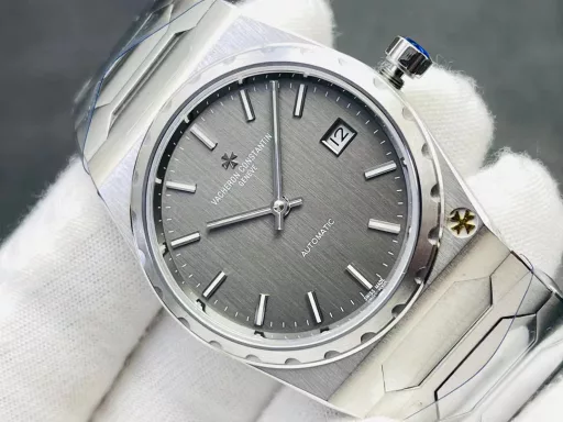 V9 Factory2024 Highly Recommended The highest version on the market The latest style is retro and fashionable】Favoured by many celebrities - Vacheron Constantin has re-launched the iconic luxury sports watch in the historical masterpiece series to commemorate the 222nd anniversary of the brand.1⃣️Case: size 37MM, thickness 8MM!2⃣️The barrel shape adopts a three-part structure so that the overall structure does not appear small. The grooved large gear bezel and the Maltese cross logo at 5 o'clock show its noble atmosphere!3⃣️Dial: Gold. Rose gold. Brushed silver and brushed gray with metal brushed bar hour markers and bar hands with luminous coating, retaining the most classic two-hand!4⃣️Movement: 9015 modified Vacheron Constantin's self-produced 2455/2 movement. All parts from the splint to the steel wheel are finely decorated, and the automatic oscillator is plated with 22k gold and engraved with the font 2225⃣️Strap: The integrated hexagonal central link makes the whole watch more angular, while retaining the timeless and elegant beautyV9 Factory's masterpiece is welcome to appreciate it