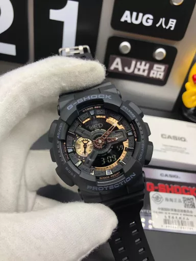 GA-110 Hand-raise Light Casio G-SHOCK--Classic shockproof dial design👍In stock and shipped immediately, 45-degree automatic hand-raise light function with strong visual impact🙈LCD liquid crystal display💡Stopwatch speed function accurate to 1/1000 second⌛Shockproof📣Anti-magnetic💥200 meters waterproof🏊48 city time📲Countdown⏳Alarm clock⏰Fully automatic calendar and other powerful functions