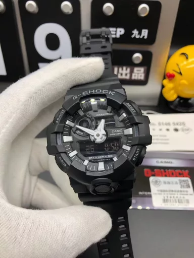 Casio Casio transparent G-SHOCK GA-700 sports men's electronic watch men's watch gshock Watch mirror material: mineral tempered glass mirror Series: G-SHOCK series Movement type: quartz movement Additional functions: 24-hour indication alarm calendar week display month display Movement type: quartz movement Dial vertical diameter: 57.5MM/horizontal diameter: 53.4mm/thickness: 18.4mm