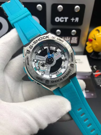 GST-400G hand-raise light Casio G-SHOCK--classic shockproof dial design👍In stock and shipped immediately, 45-degree automatic hand-raise light function with strong visual impact🙈LCD liquid crystal display💡Stopwatch speed function accurate to 1/1000 second⌛Shockproof📣Anti-magnetic💥200 meters waterproof🏊48 city time📲Countdown⏳Alarm clock⏰Fully automatic calendar and other powerful functions