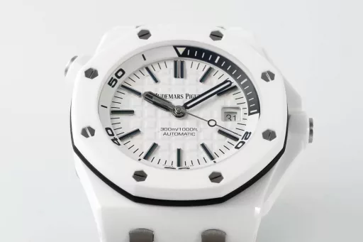 ZF factory creates a new ceramic art to create the ultimate black and white diving sports watch Audemars Piguet Royal Oak Offshore Series 15707 Series[Case] ​​42MM black and white ceramic is fired at high temperature and high pressure, with strong lines and fashionable colors, which is refreshing. The surface of the ceramic is brushed, making the appearance more tough and gorgeous, and continuing the consistent waterproof performance of the Royal Oak Offshore, ensuring reliability in diving sports. The diving timing display is a two-layer bezel inside the dial, which is controlled by the crown at 10 o'clock, and the crown at 3 o'clock controls the winding and adjustment time. Both are screw-in structures.[Dial] Decorated with the brand's traditional 