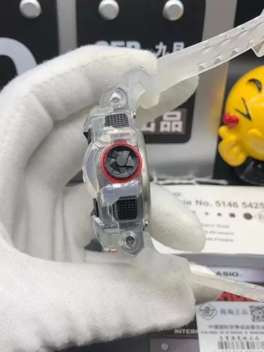 GA-400 hand-raise light Casio G-SHOCK--classic shockproof dial design👍In stock and shipped immediately, 45-degree automatic hand-raise light function with strong visual impact🙈LCD liquid crystal display💡Stopwatch speed function accurate to 1/1000 second⌛Shockproof📣Anti-magnetic💥200 meters waterproof🏊48 city time📲Countdown⏳Alarm clock⏰Fully automatic calendar and other powerful functions