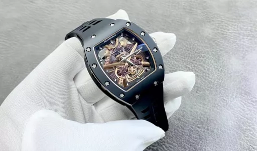 Richard Miller RM47 series, Black Warrior all-in-one real tourbillon Look carefully at the weight real tourbillon! Watchmaking technology Ceramic watch The polished toffee pointer is also the yin and yang pointer The six-character flywheel will turn! Waterproof treatment,