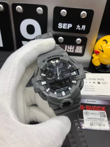 Hot selling GA-710 hand-raise light Casio G-SHOCK--classic shockproof dial design👍In stock and shipped immediately, 45-degree automatic hand-raise light function with strong visual impact🙈LCD liquid crystal display💡Stopwatch speed function accurate to 1/1000 second⌛Shockproof📣Anti-magnetic💥200 meters waterproof🏊48 city time📲Countdown⏳Alarm clock⏰Fully automatic calendar and other powerful functions