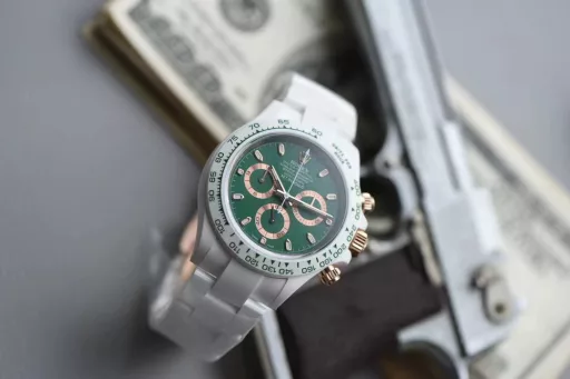 【ZF.Factory New Creative Modification】Dare to be the first in the world - create the first subversive Rolex Daytona chronograph in China, the king of the watch, truly experience limited edition!Super nano ceramic imported from Germany! It is the only one in the industry. The case, bracelet, Cerachrom ceramic solid outer ring and tachymeter scale are all made of the latest developed super nano ceramic material. This material can not only achieve the effect of scratch resistance, wear resistance and anti-fouling, but also greatly enhance the pressure resistance and waterproof performance of the watch. The dial scale is filled with Swiss super luminous material, so that you can still see the time clearly in the absence of light.From the original mold to 100% restoration, every detail has been precisely polished and repeatedly inspected hundreds of times to ensure the quality of each watch, equipped with ShanghaiCal.4130 movement, with a swing frequency of 28,800 times/hour. The power reserve time reaches 72 hours+. The diameter of the watch: 40 x 12.4mm, the weight is only 108g, light and comfortable, and the wearing feeling is unparalleled.Produced by ZF Factory, it injects infinite creativity and life into your watch, creating classics that are difficult to surpass!