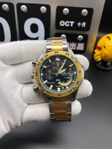 Casio new 6-pin EFR558 series multi-function quartz men's watch, movement: imported multi-function running second quartz movement, material: top 316L stainless steel case, mirror: top gold steel coating scratch-resistant mirror, deep waterproof, strap: imported 316 stainless steel/, luminous function, size: diameter 43.5mm thickness 13mm Please look for the exclusive background