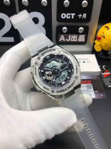 GST-400G hand-raise light Casio G-SHOCK--classic shockproof dial design👍In stock and shipped immediately, 45-degree automatic hand-raise light function with strong visual impact🙈LCD liquid crystal display💡Stopwatch speed function accurate to 1/1000 second⌛Shockproof📣Anti-magnetic💥200 meters waterproof🏊48 city time📲Countdown⏳Alarm clock⏰Fully automatic calendar and other powerful functions