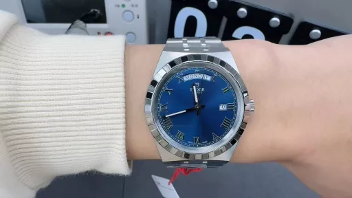 V7 Tudor Royal